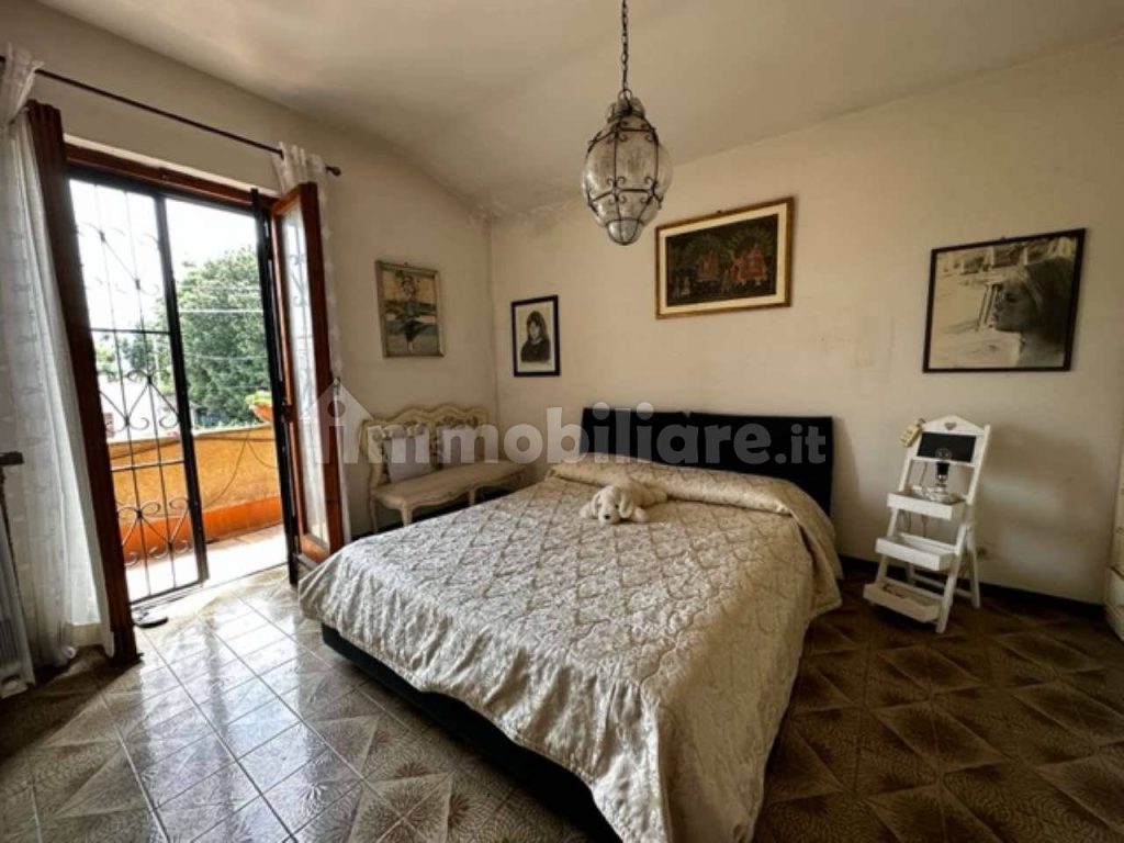 Vendita Villa Claudia Anzio camera da letto